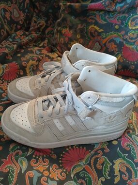 Adidas High-Top Sneakers in White and Off-White/Grey